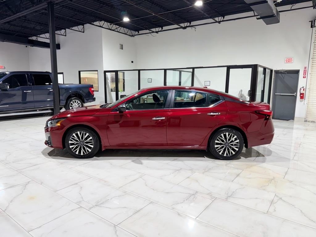 Nissan Altima 2.5 SV 2025