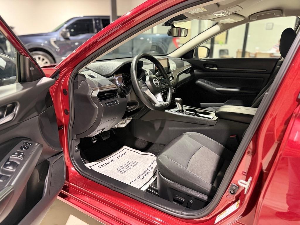 Nissan Altima 2.5 SV 2025