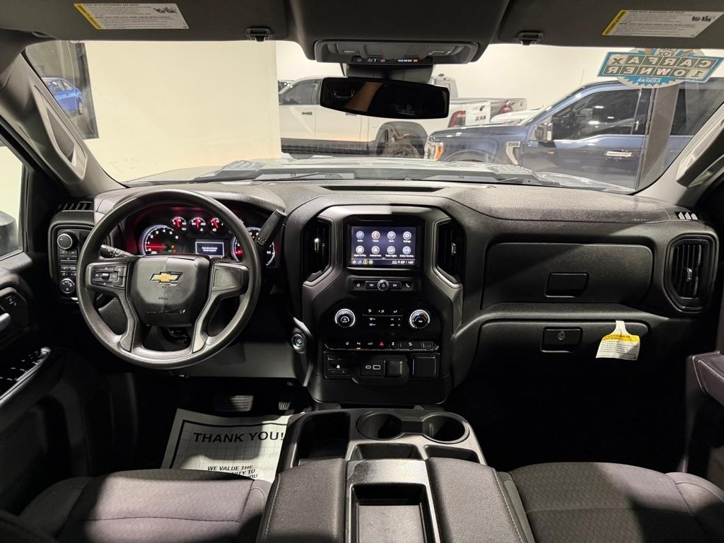Chevrolet Silverado 2500HD Custom Crew Cab Long Box 4WD 2024