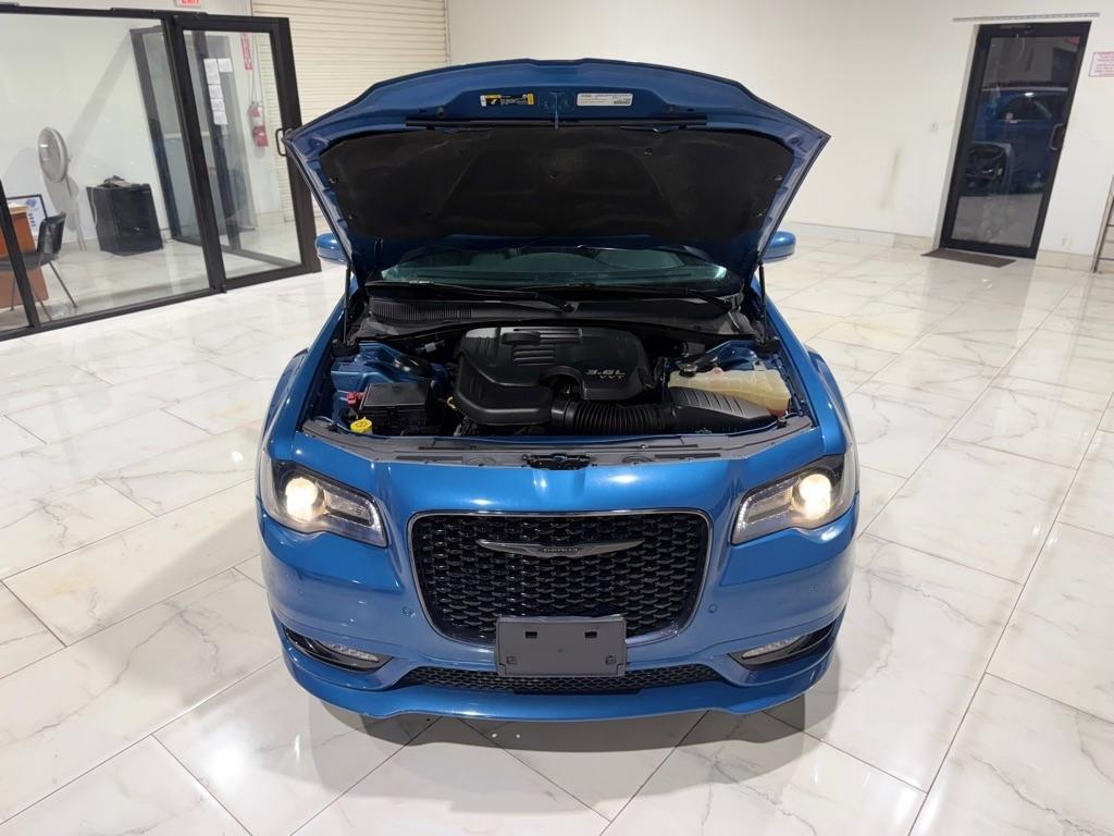 Chrysler 300 Touring L 2021