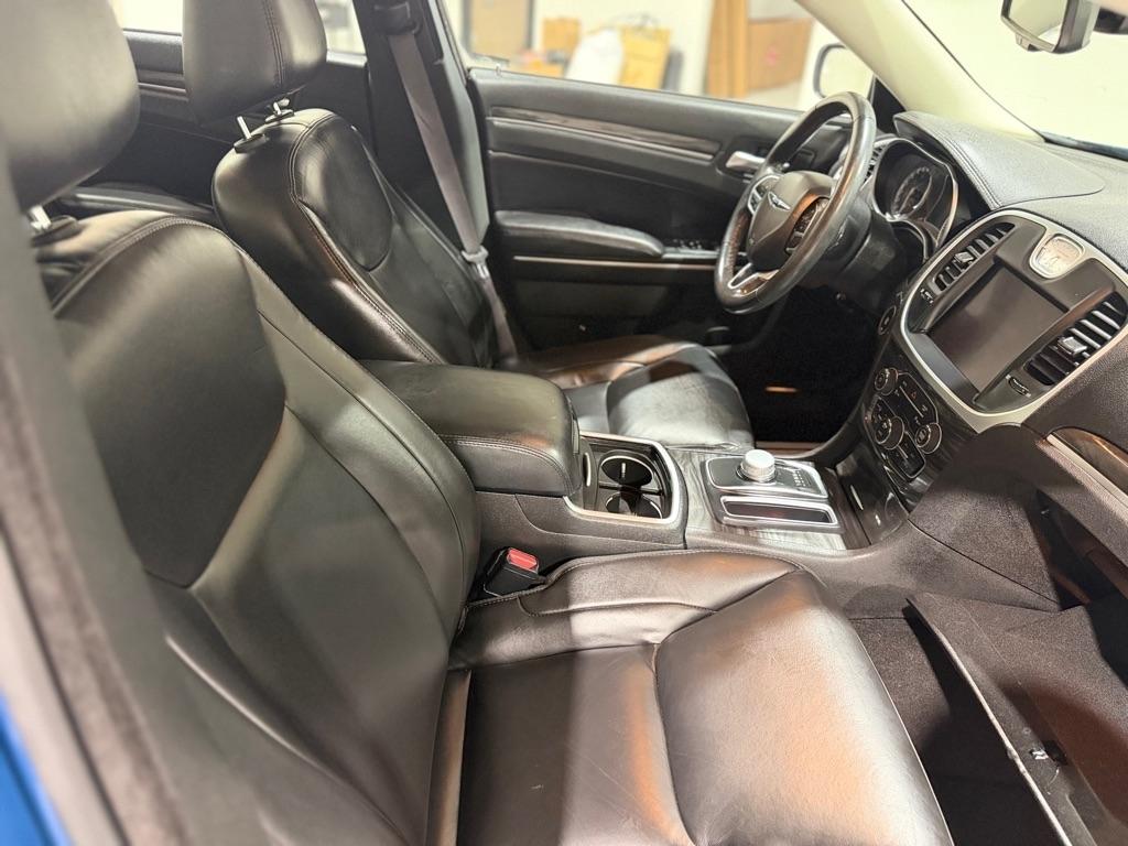 Chrysler 300 Touring L 2021