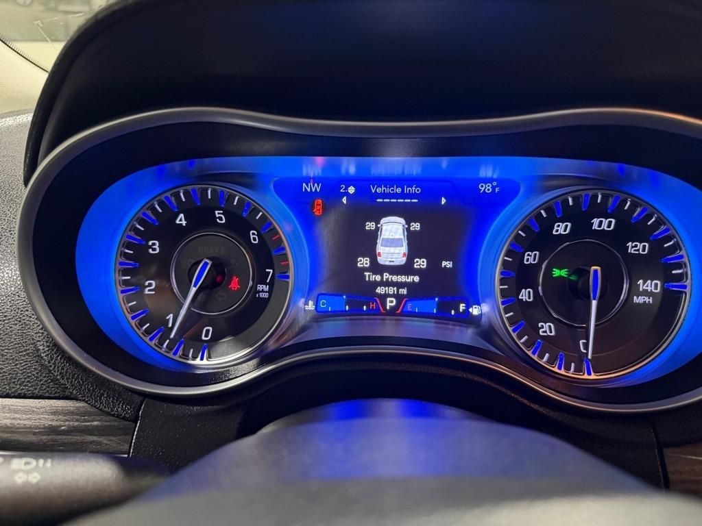 Chrysler 300 Touring L 2021