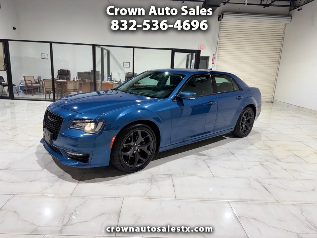 2021 Chrysler 300 Touring L