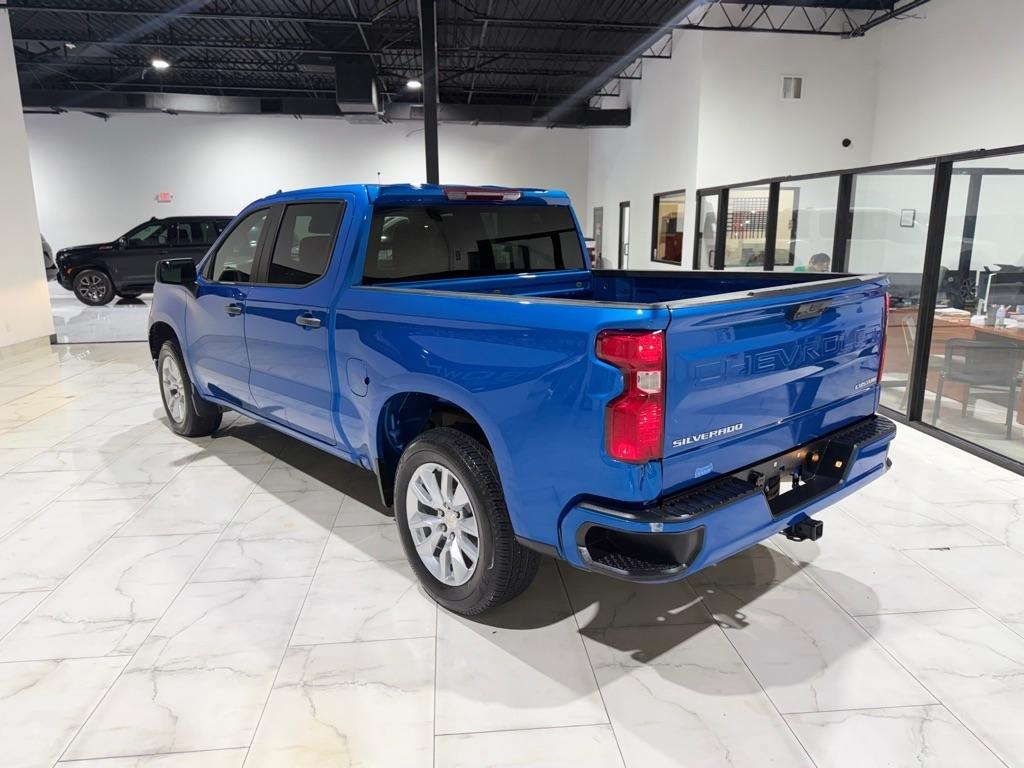 Chevrolet Silverado 1500 Custom Crew Cab 2WD 2023