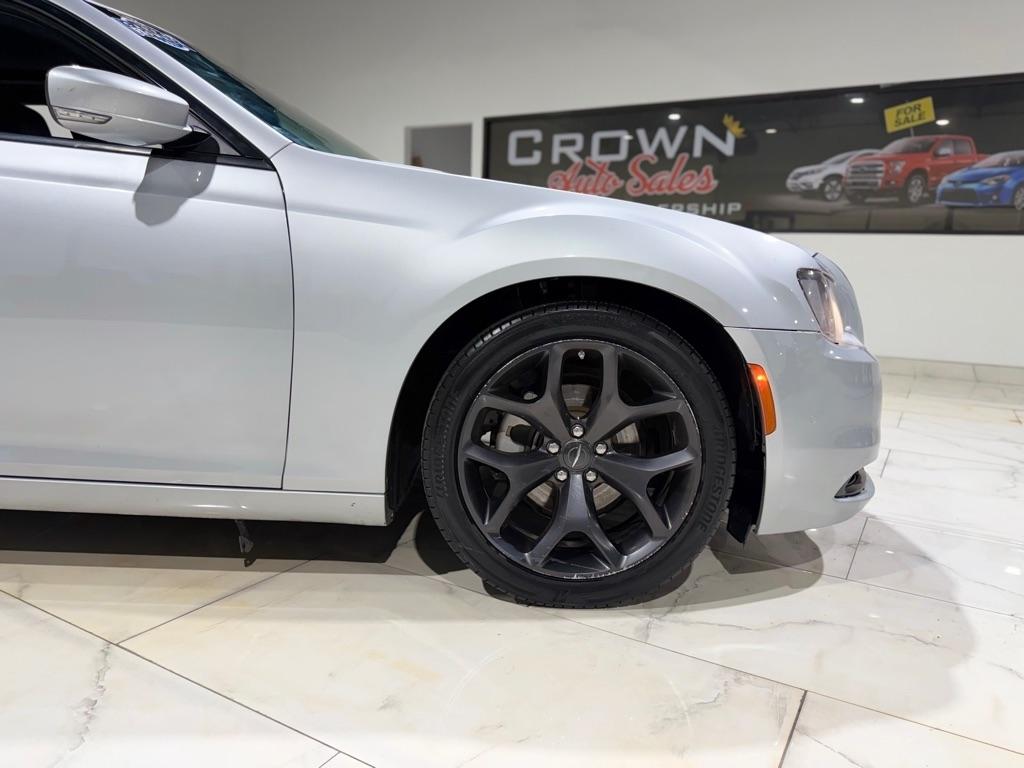 Chrysler 300 S V6 2023