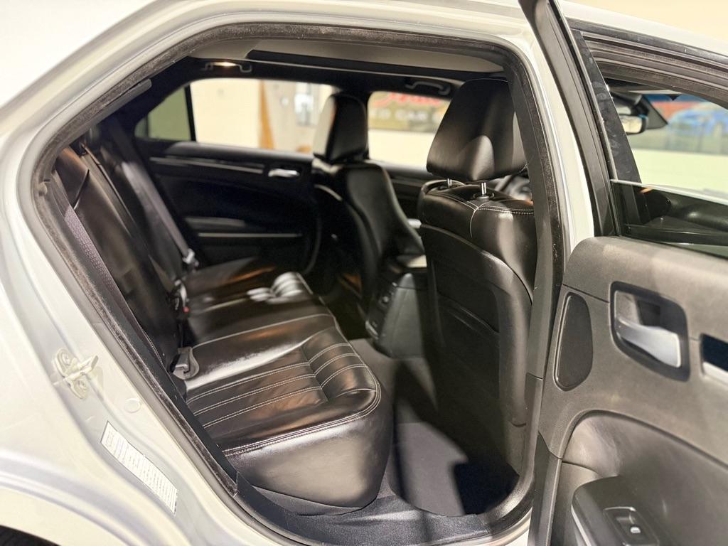 Chrysler 300 S V6 2023