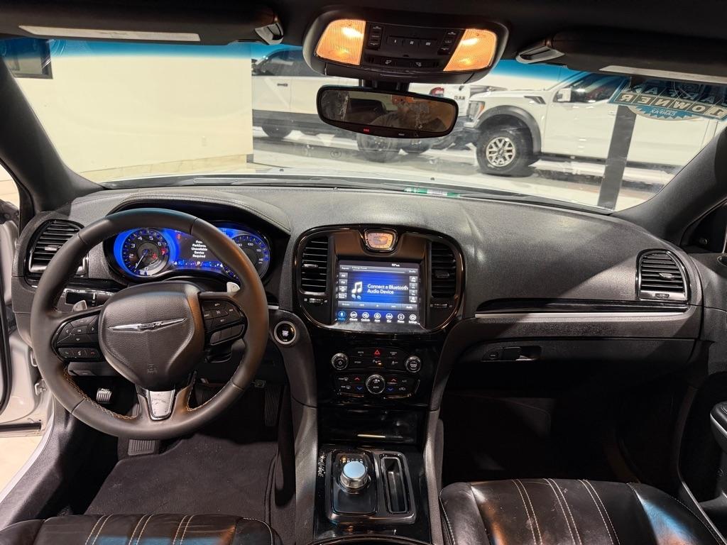 Chrysler 300 S V6 2023