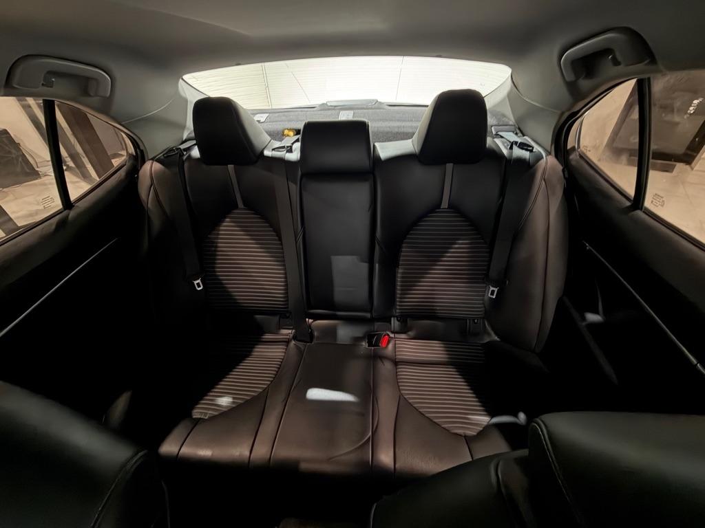 Toyota Camry SE 2021