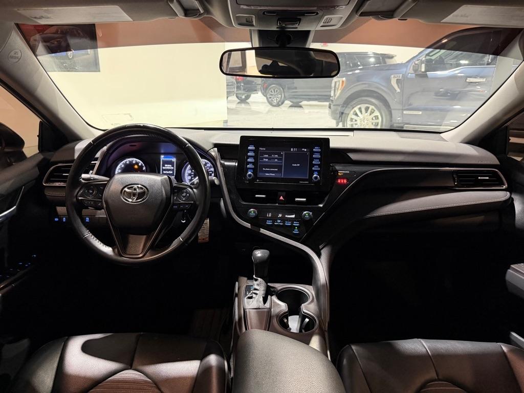 Toyota Camry SE 2021