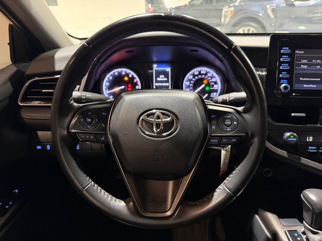 Toyota Camry SE 2021