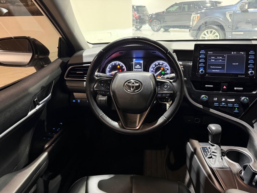 Toyota Camry SE 2021