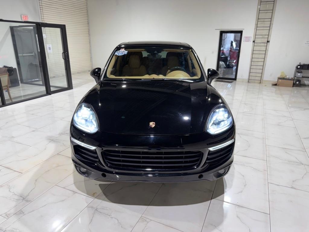 Porsche Cayenne Base 2016