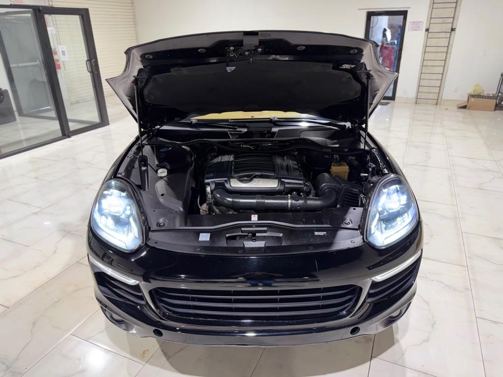 Porsche Cayenne Base 2016
