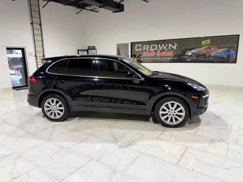 Porsche Cayenne Base 2016