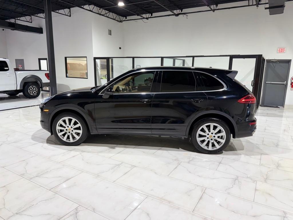 Porsche Cayenne Base 2016