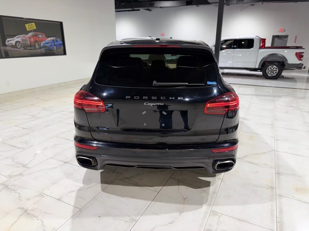 Porsche Cayenne Base 2016