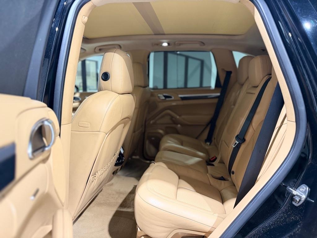 Porsche Cayenne Base 2016