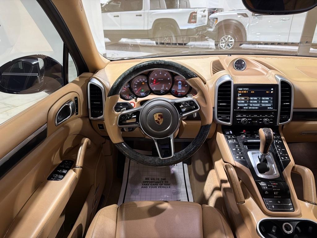 Porsche Cayenne Base 2016