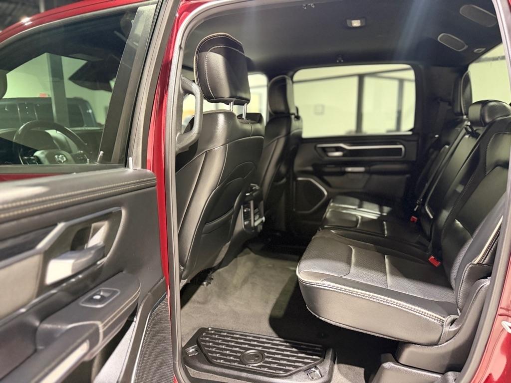 RAM 1500 Laramie Crew Cab SWB 2WD 2024