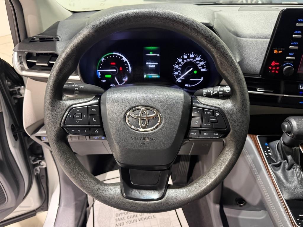 Toyota Sienna LE 8-Passenger 2023