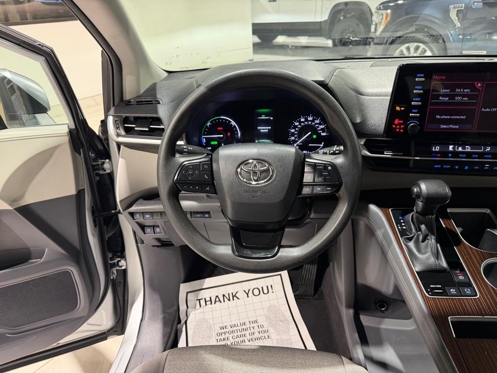 Toyota Sienna LE 8-Passenger 2023