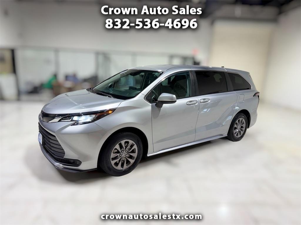 Toyota Sienna LE 8-Passenger 2023