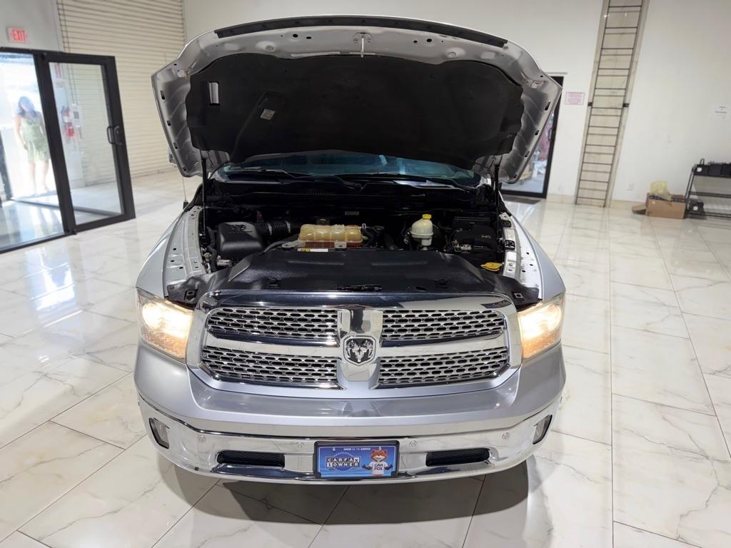 RAM 1500 Laramie Crew Cab SWB 4WD 2016