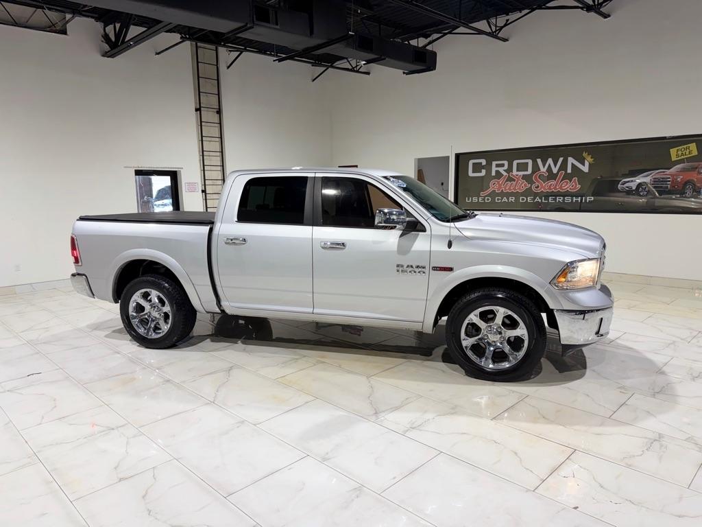 RAM 1500 Laramie Crew Cab SWB 4WD 2016