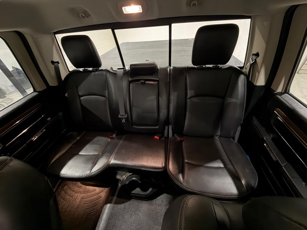 RAM 1500 Laramie Crew Cab SWB 4WD 2016