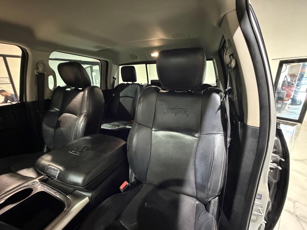 RAM 1500 Laramie Crew Cab SWB 4WD 2016