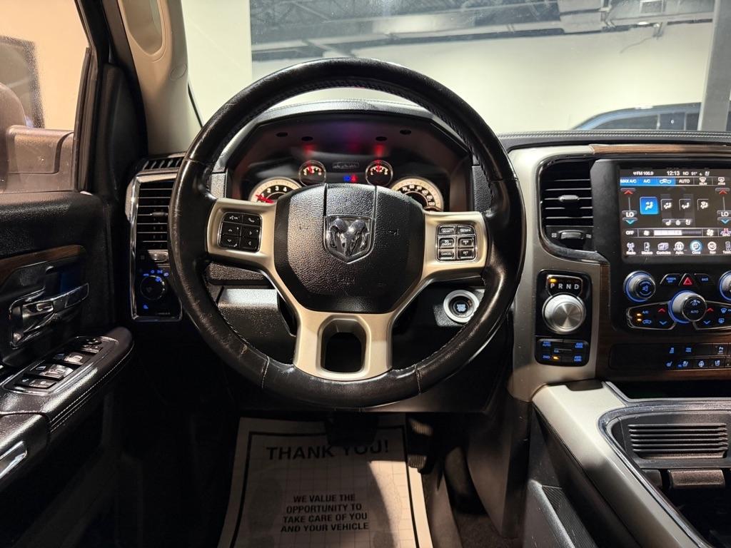RAM 1500 Laramie Crew Cab SWB 4WD 2016