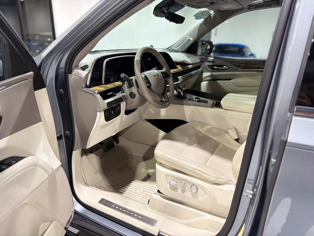 Cadillac Escalade Premium Luxury Platinum AWD 2021