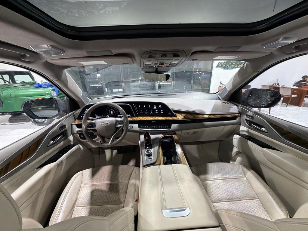 Cadillac Escalade Premium Luxury Platinum AWD 2021