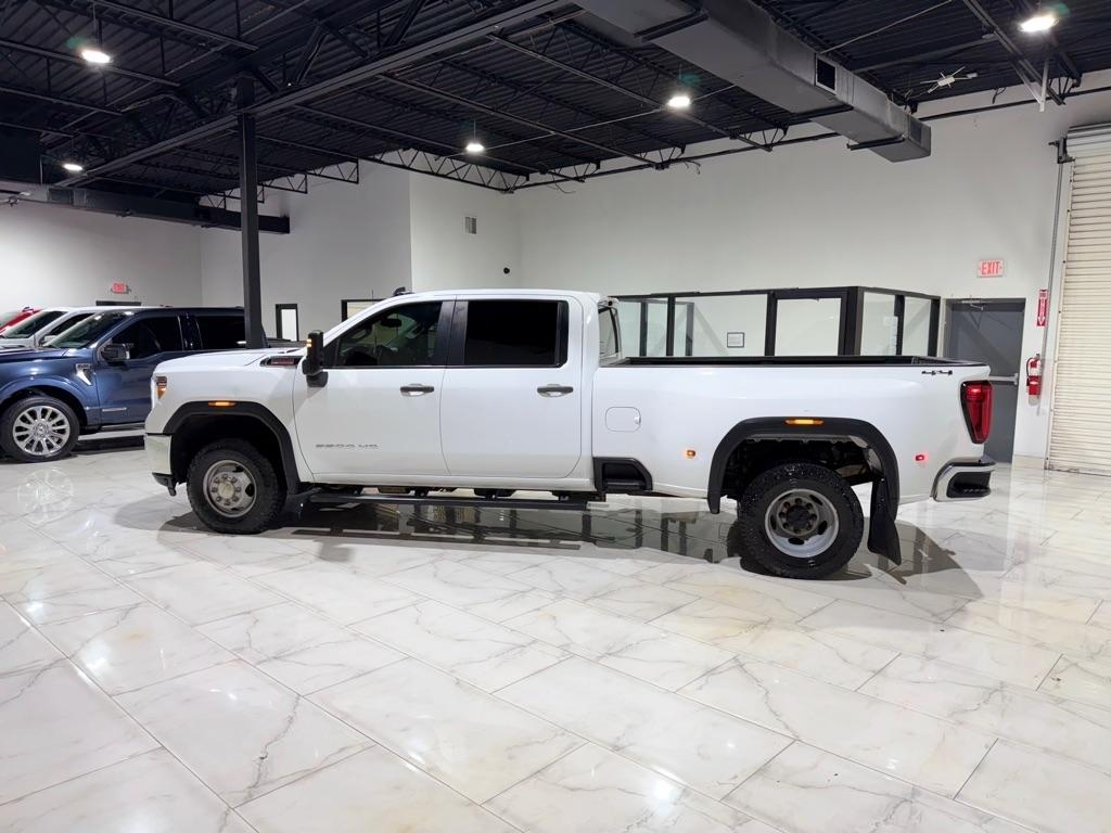 GMC Sierra 3500HD Pro Crew Cab 4WD SB 2023