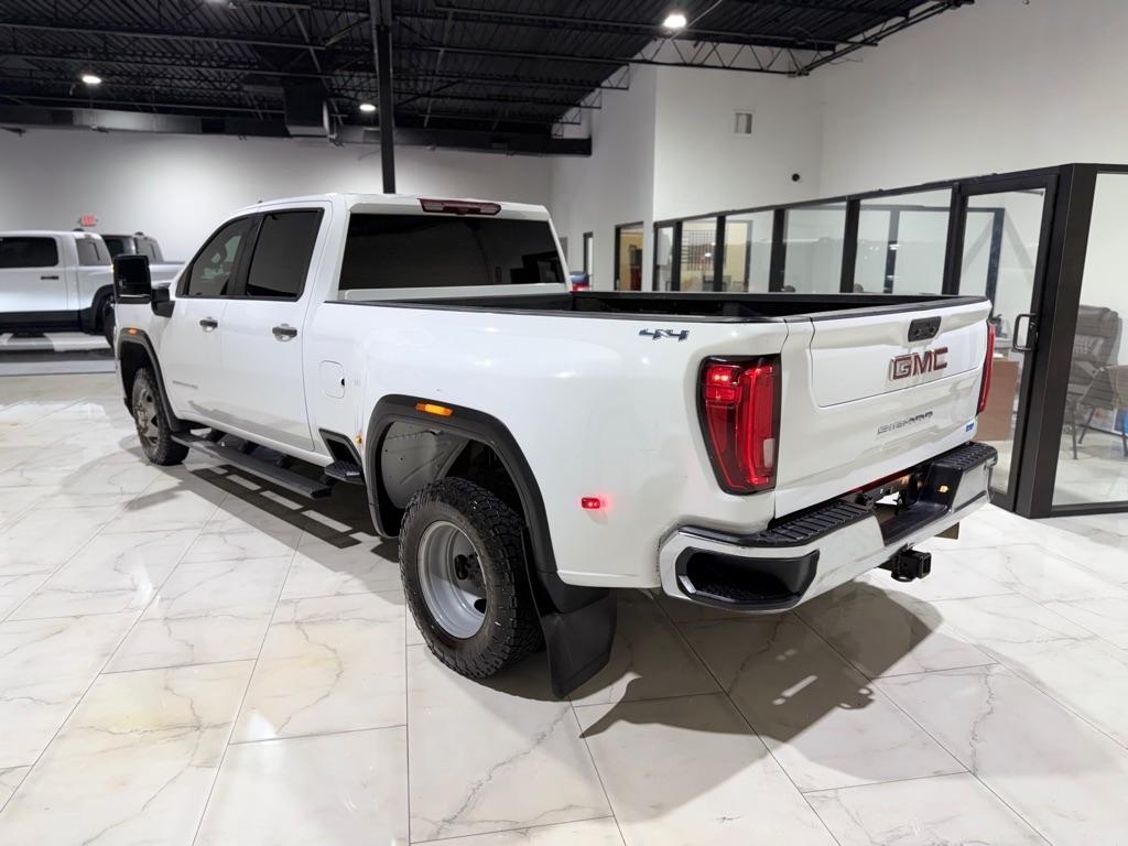 GMC Sierra 3500HD Pro Crew Cab 4WD SB 2023