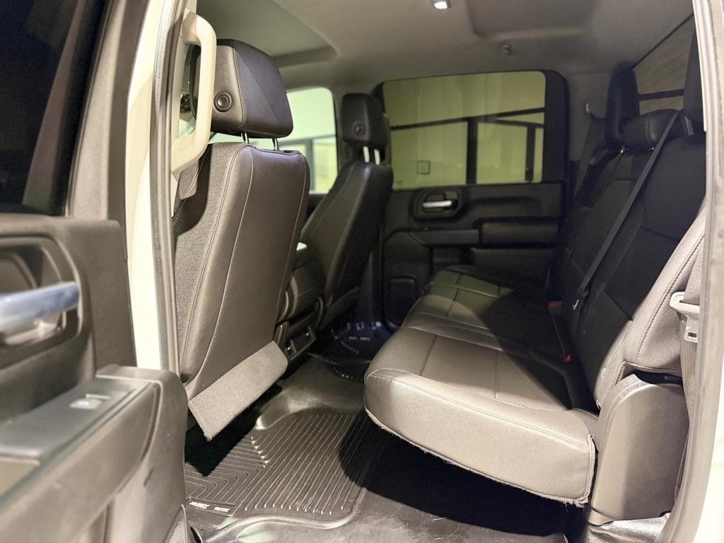 GMC Sierra 3500HD Pro Crew Cab 4WD SB 2023