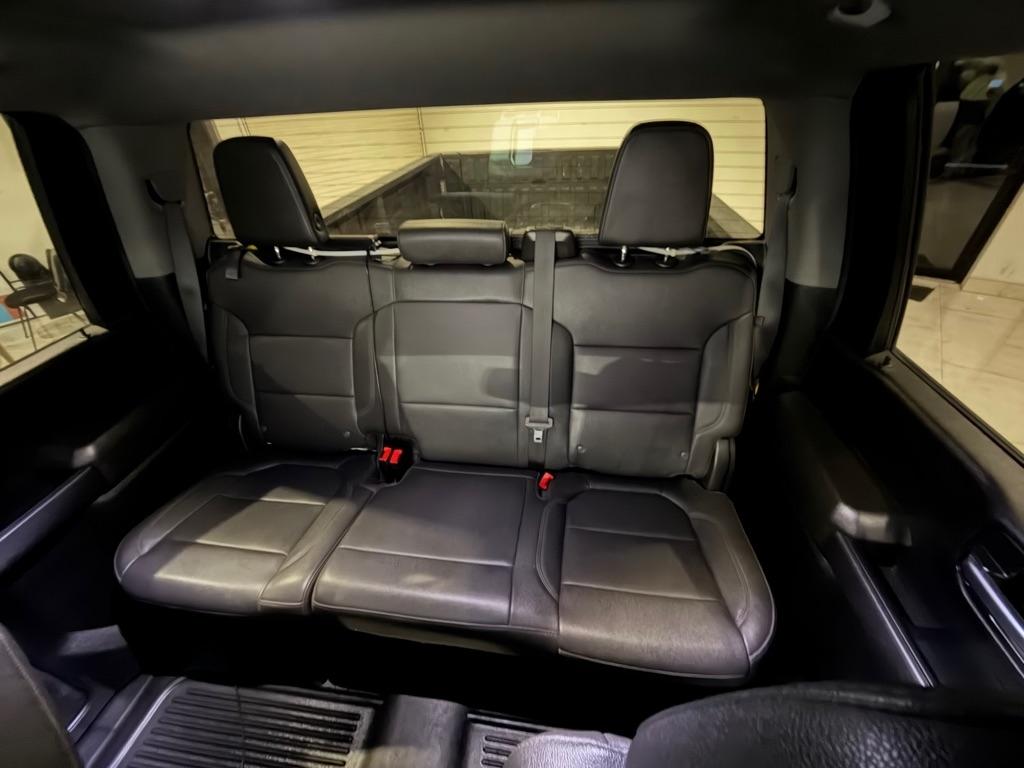 GMC Sierra 3500HD Pro Crew Cab 4WD SB 2023