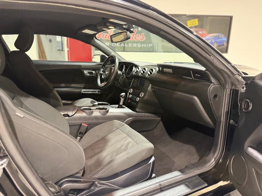 Ford Mustang EcoBoost Coupe 2019