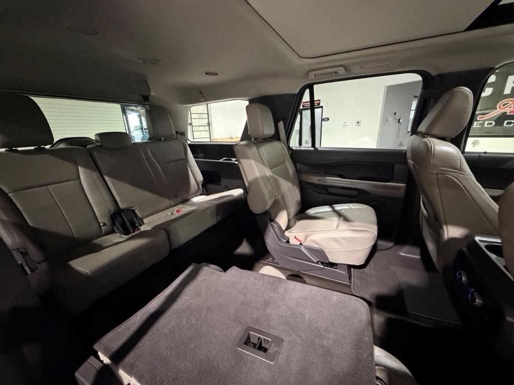 Ford Expedition XLT 2021