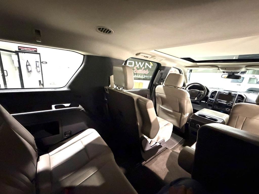 Ford Expedition XLT 2021