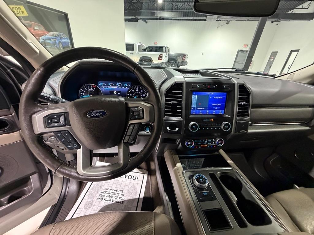 Ford Expedition XLT 2021