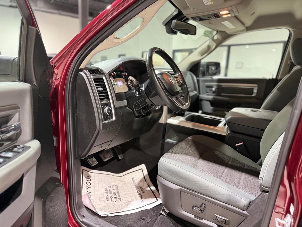 RAM 1500 Classic Tradesman Crew Cab SWB 2WD 2019