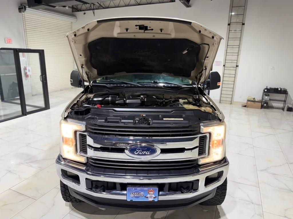 Ford F-250 SD XLT Crew Cab 4WD 2017