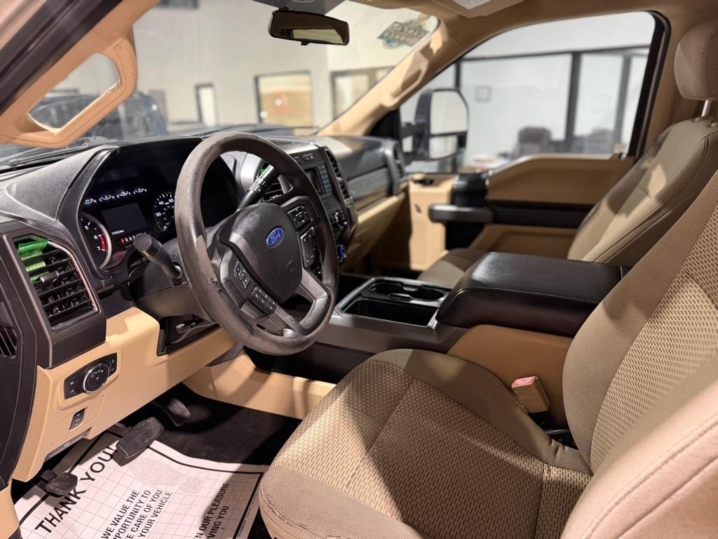 Ford F-250 SD XLT Crew Cab 4WD 2017