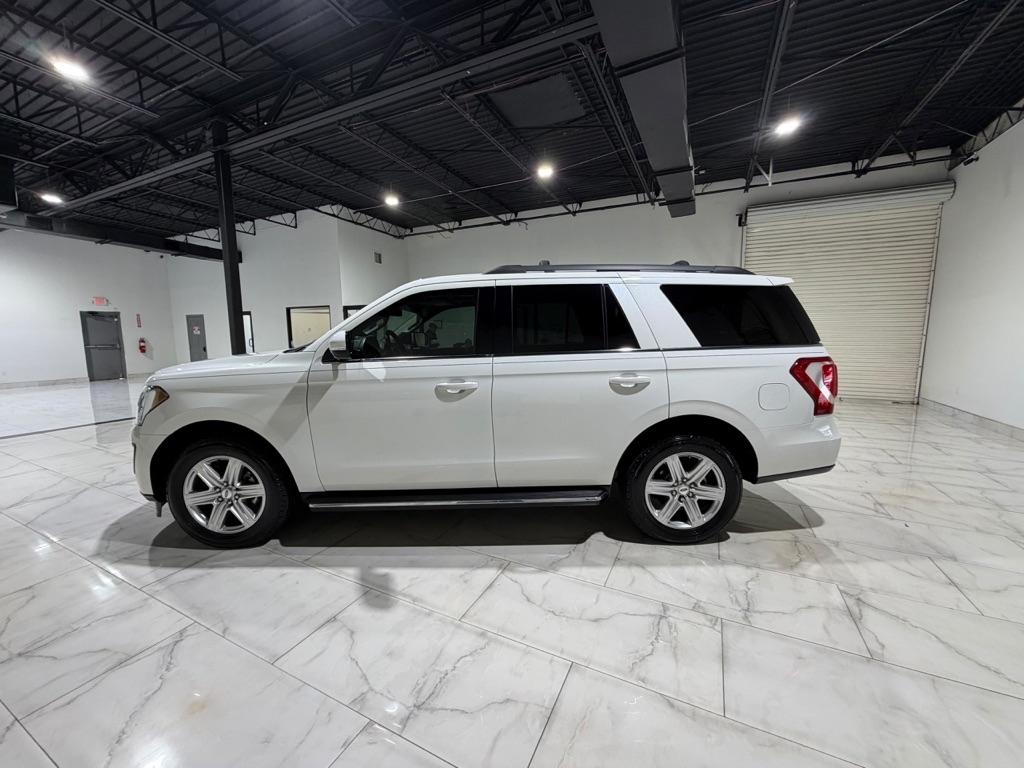 Ford Expedition XLT 2021