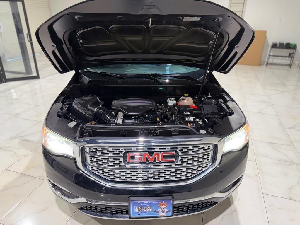 GMC Acadia Denali 2019