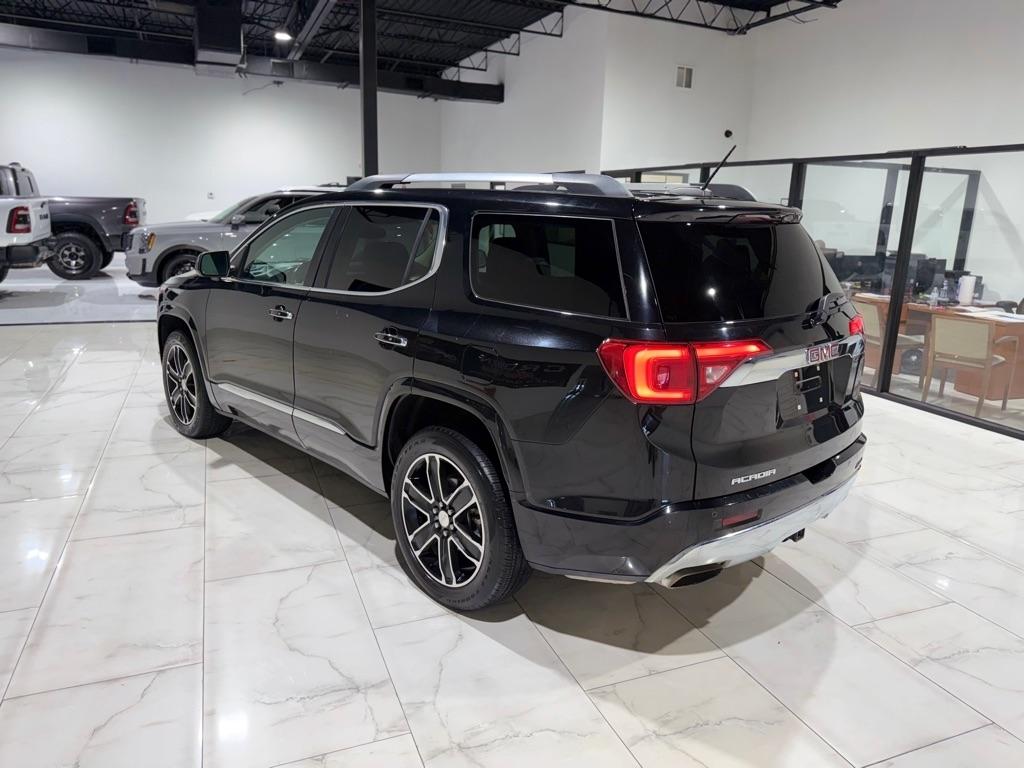 GMC Acadia Denali 2019
