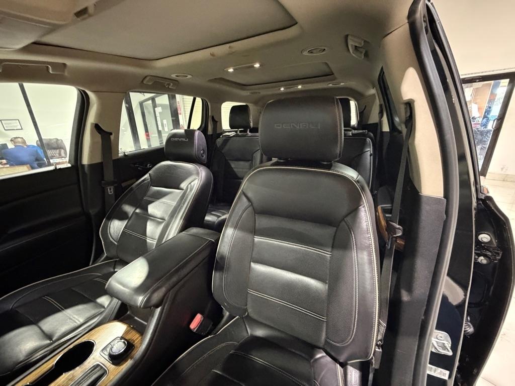 GMC Acadia Denali 2019