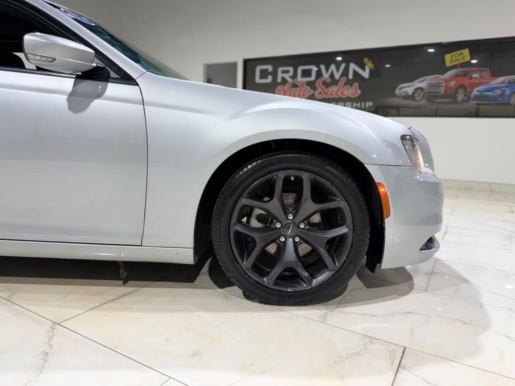 Chrysler 300 S V6 2023