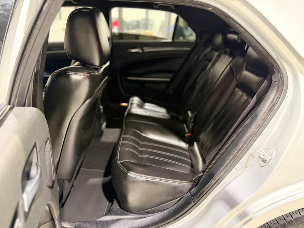 Chrysler 300 S V6 2023